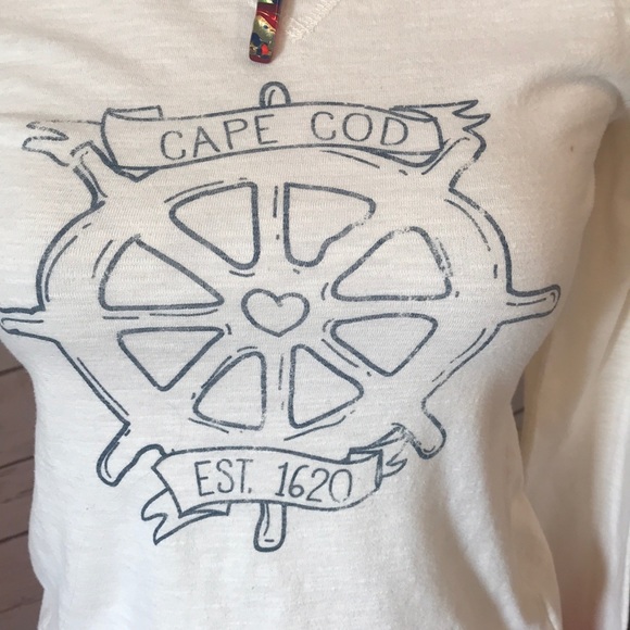 Top - Picture 2 of 2